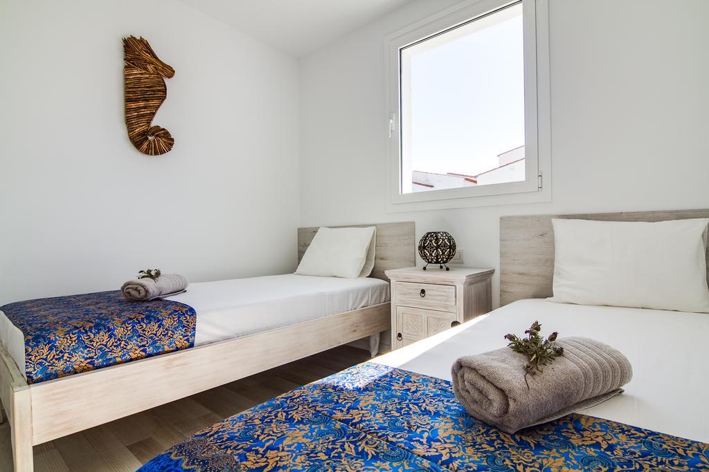 Vista Roses Mar - Villas Batik Eksteriør bilde