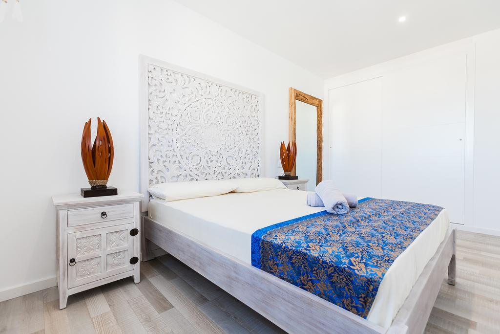 Vista Roses Mar - Villas Batik Eksteriør bilde