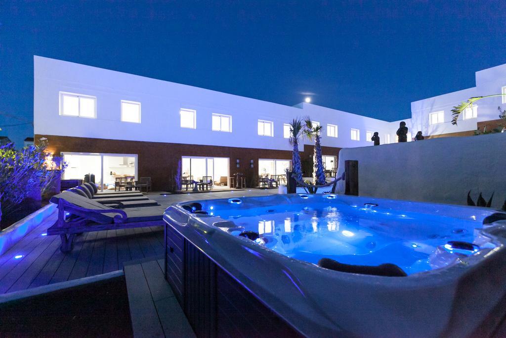 Vista Roses Mar - Villas Batik Eksteriør bilde
