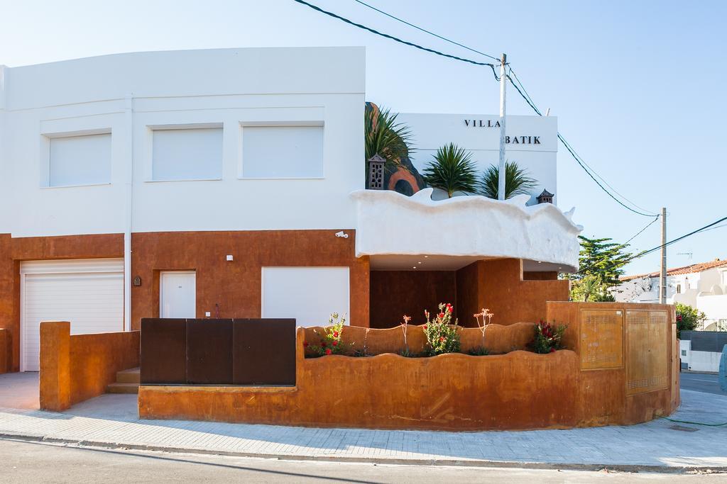 Vista Roses Mar - Villas Batik Eksteriør bilde